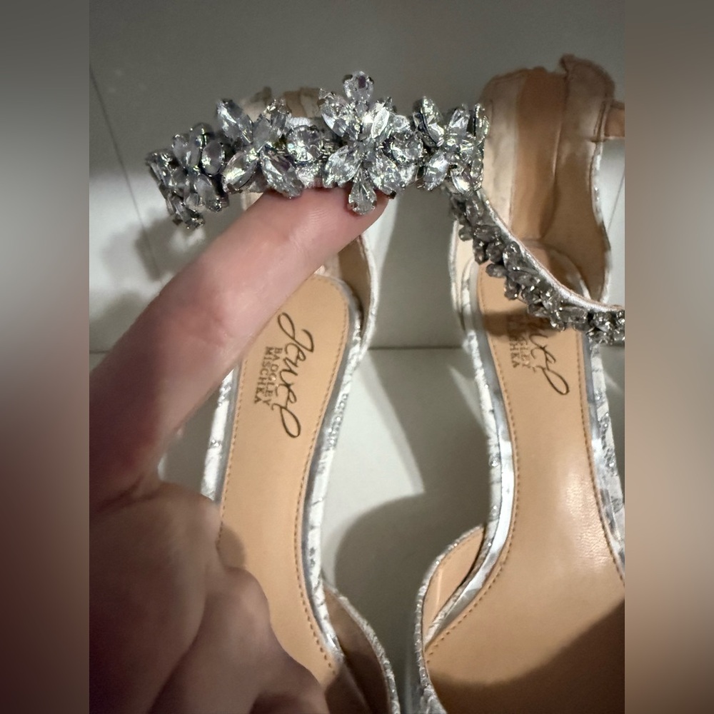White lace bridal shoes - Picture 2 of 2